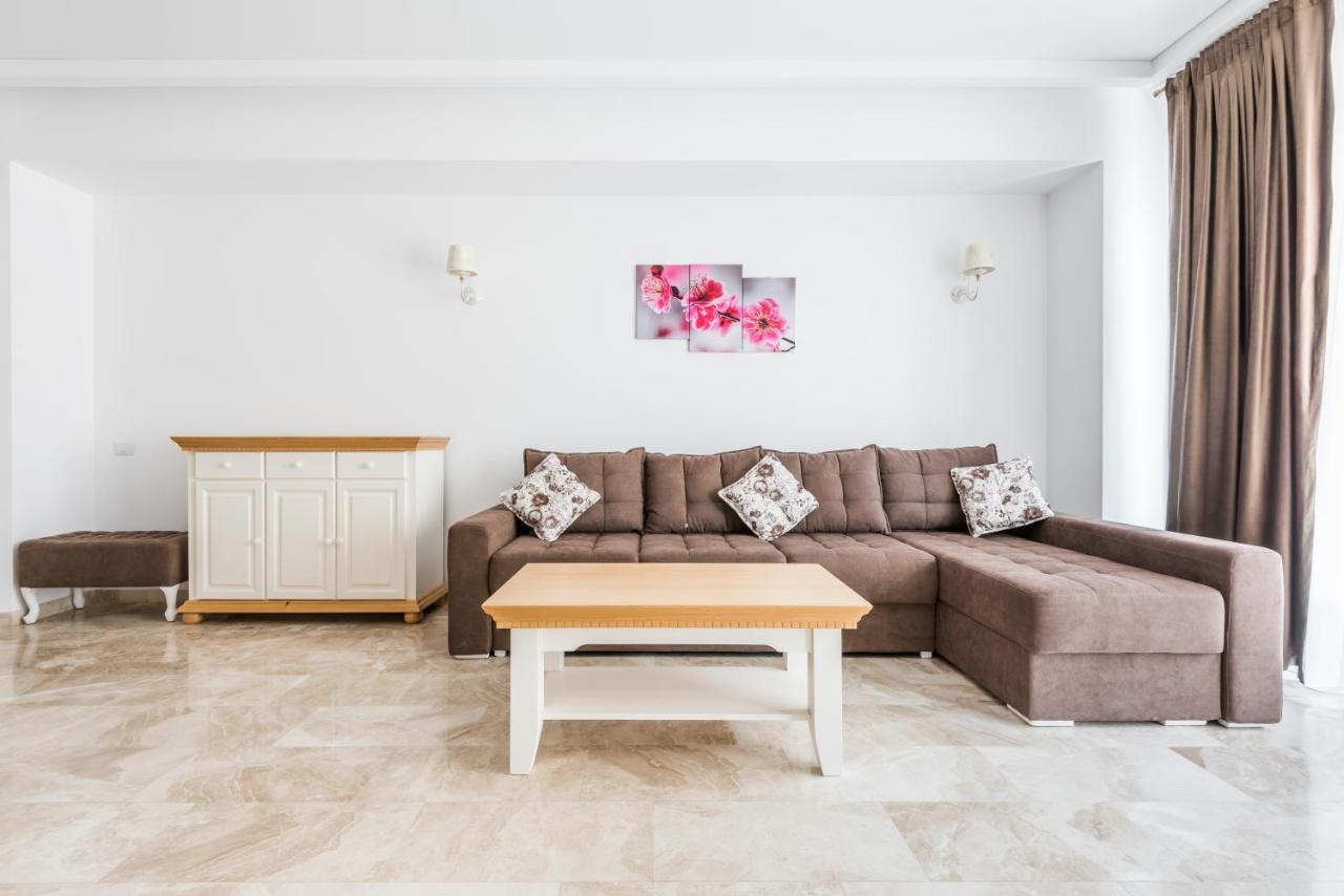 Sns Apartament In Vila Sophia Mamaia Extérieur photo