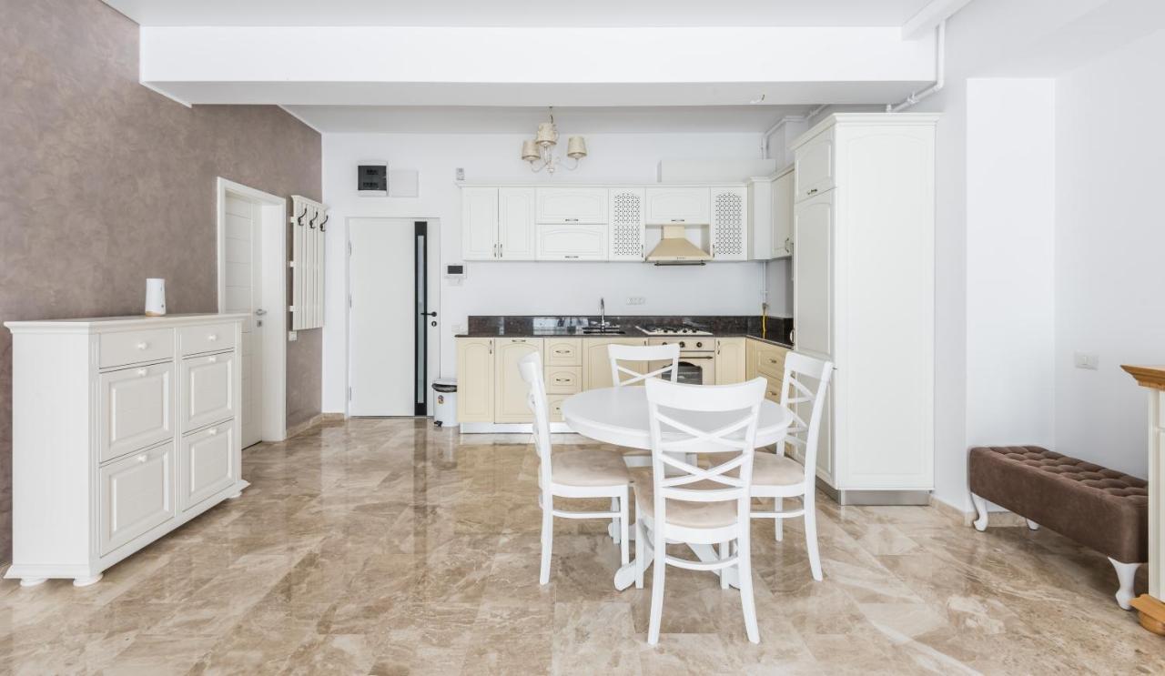 Sns Apartament In Vila Sophia Mamaia Extérieur photo