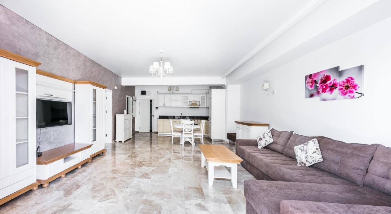 Sns Apartament In Vila Sophia Mamaia Extérieur photo