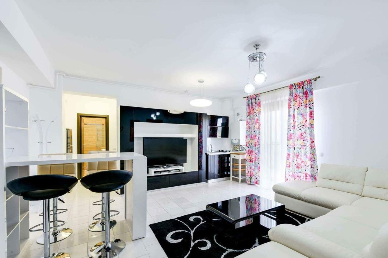 Sns Apartament In Vila Sophia Mamaia Extérieur photo