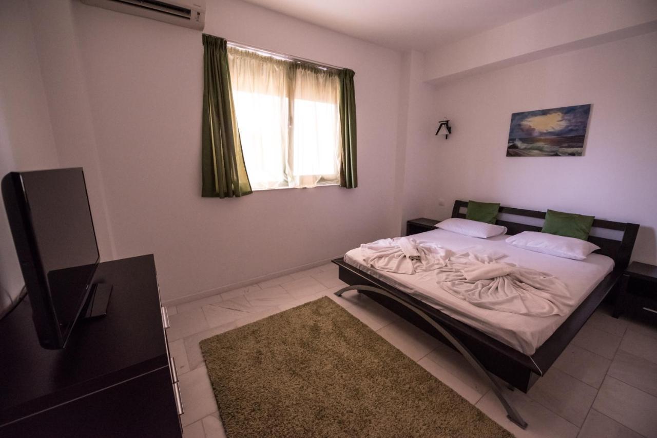 Sns Apartament In Vila Sophia Mamaia Extérieur photo